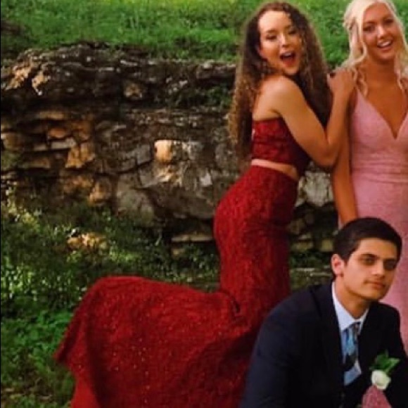 PROM DRESS - Picture 3 of 3